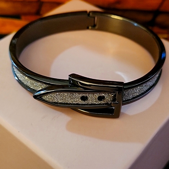 Unbranded Jewelry - --SOLD--Gunmetal Sparkle Buckle Bracelet